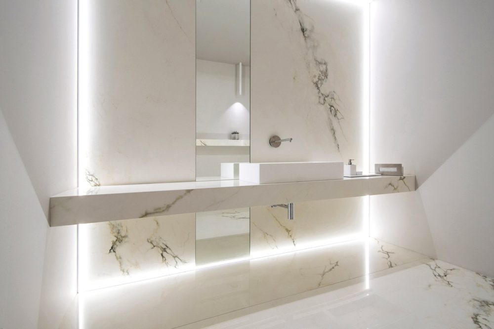 Additional lifestyle image for Ariostea Ultra Marmi Paonazzetto - 1500 x 3000  x 6 mm