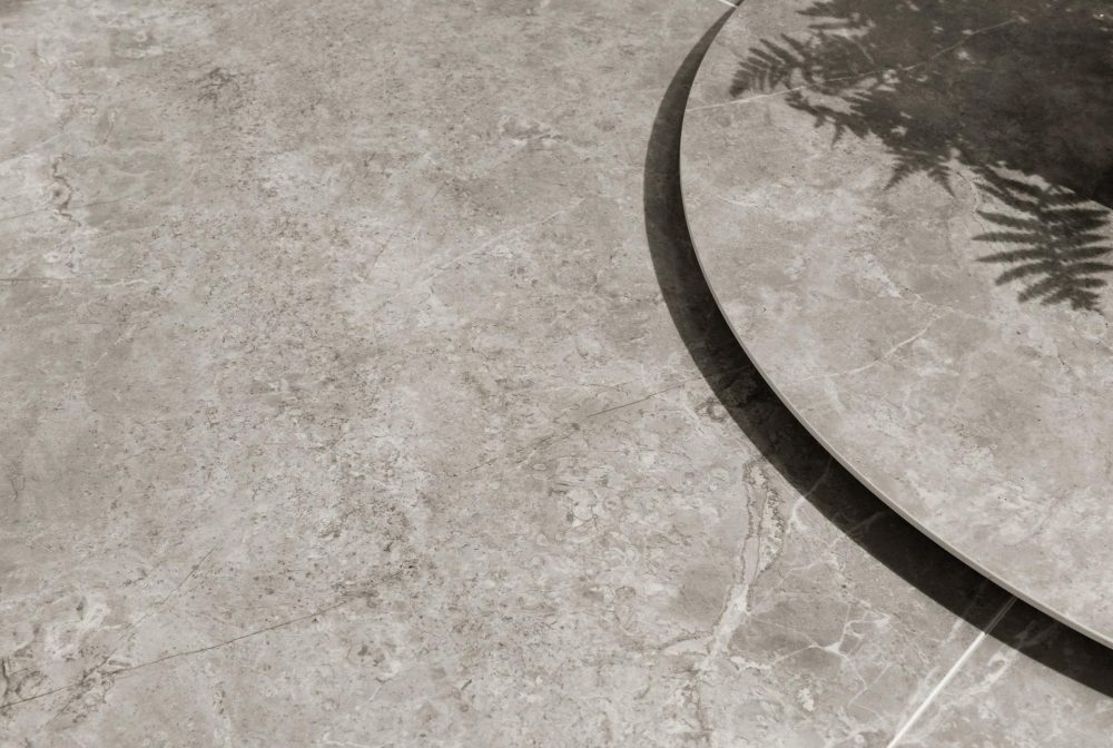 Additional lifestyle image for Ariostea Ultra Marmi Fior Di Bosco - 1000 x 2700  x 6 mm