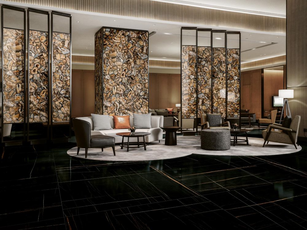 Additional lifestyle image for Ariostea Ultra Marmi Sahara Noir - 750 x 1500  x 6 mm