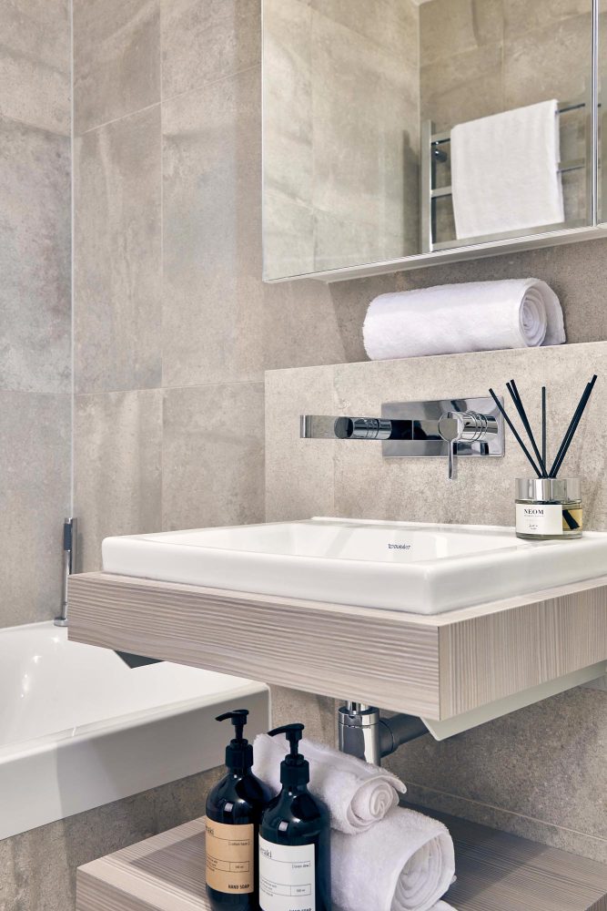 Lifestyle image for Piemme Bits and Pieces Pearl Gray - 300 x 600  x 10 mm