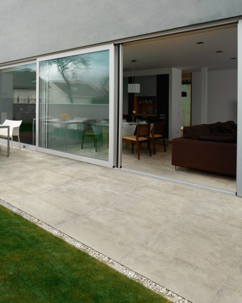 Additional lifestyle image for Piemme Castlestone White - 800 x 800  x 11 mm