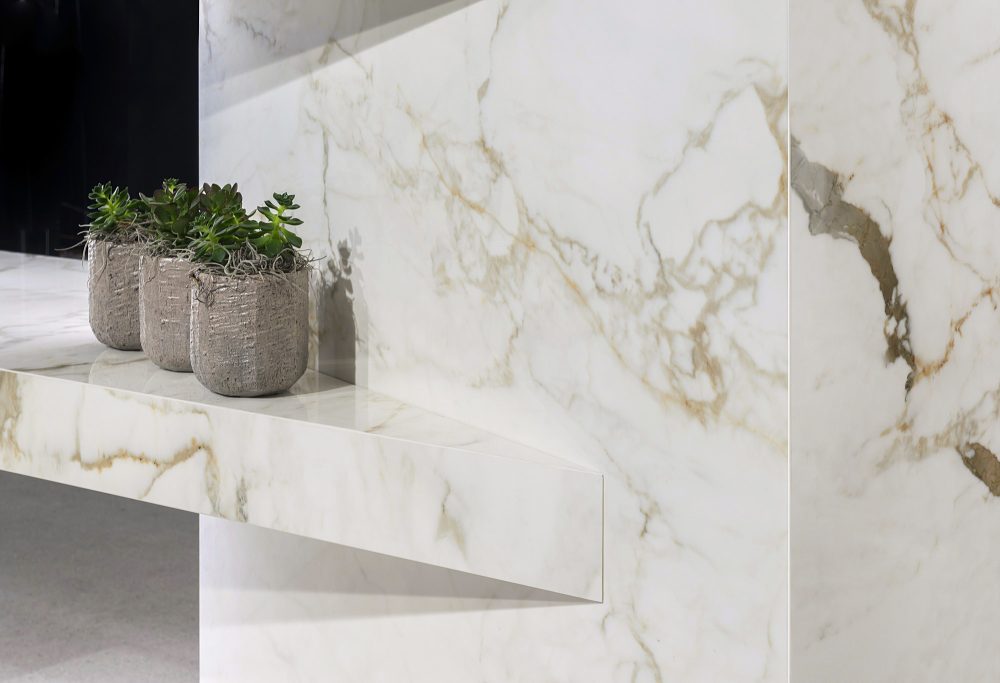 Additional lifestyle image for Ariostea Ultra Marmi Calacatta Macchia Vecchia - 750 x 750 x 6 mm