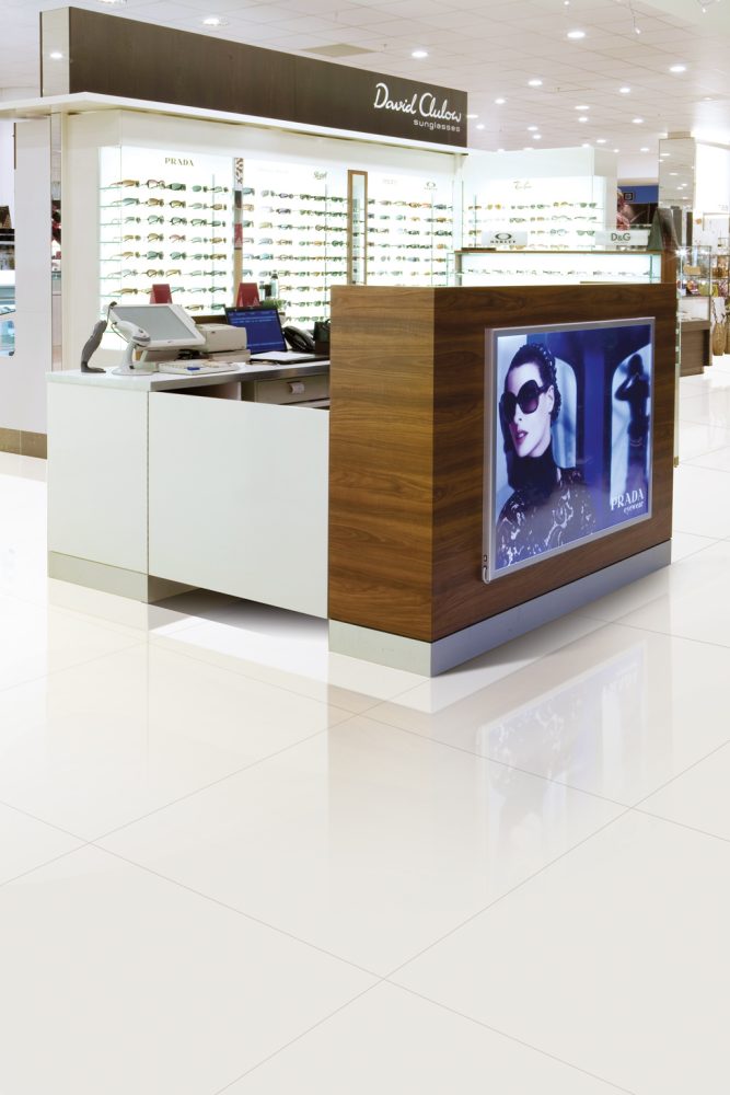 Additional lifestyle image for Nabel Brillante Bianco - 300 x 600  x 10 mm